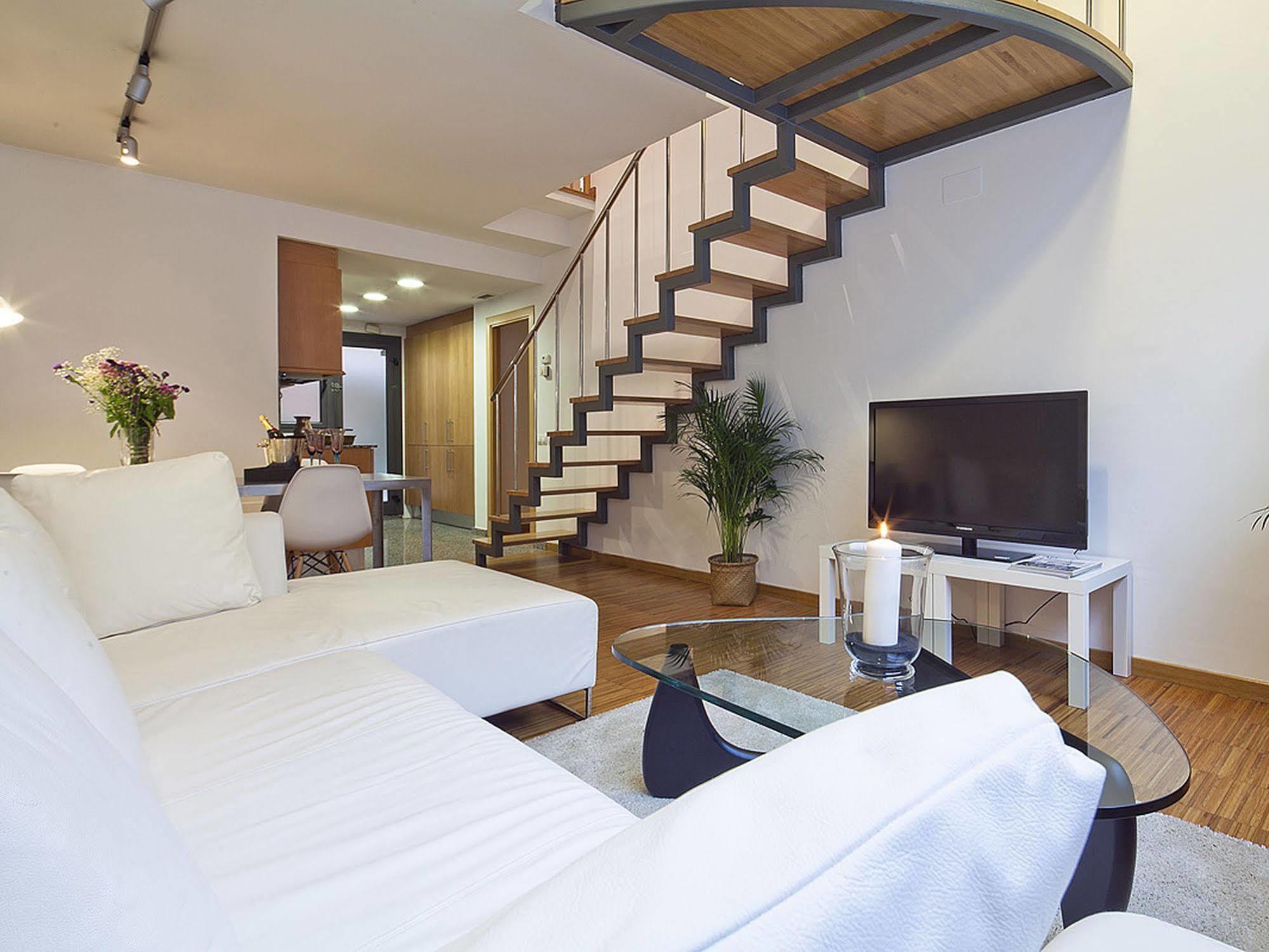 My Space Barcelona Park Gueell Apartments Exterior photo