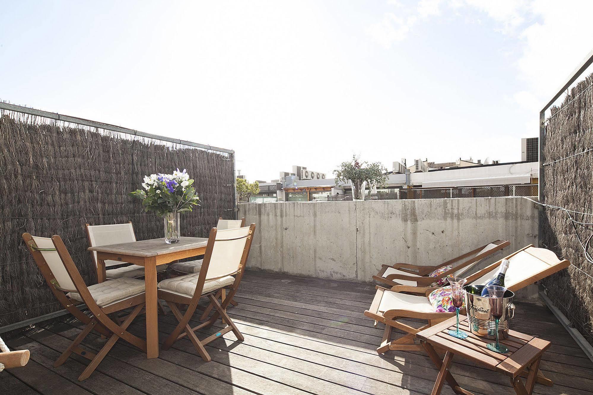 My Space Barcelona Park Gueell Apartments Exterior photo